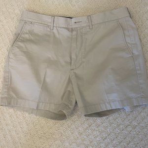4 PAIR  of MENS J Crew Khaki Shorts Wait Size 33 Inseam 5
